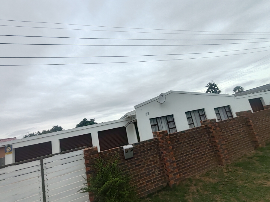 3 Bedroom Property for Sale in Windsor Park Eastern Cape